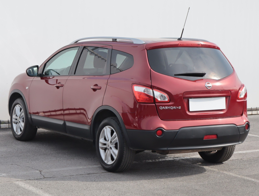 Nissan Qashqai+2