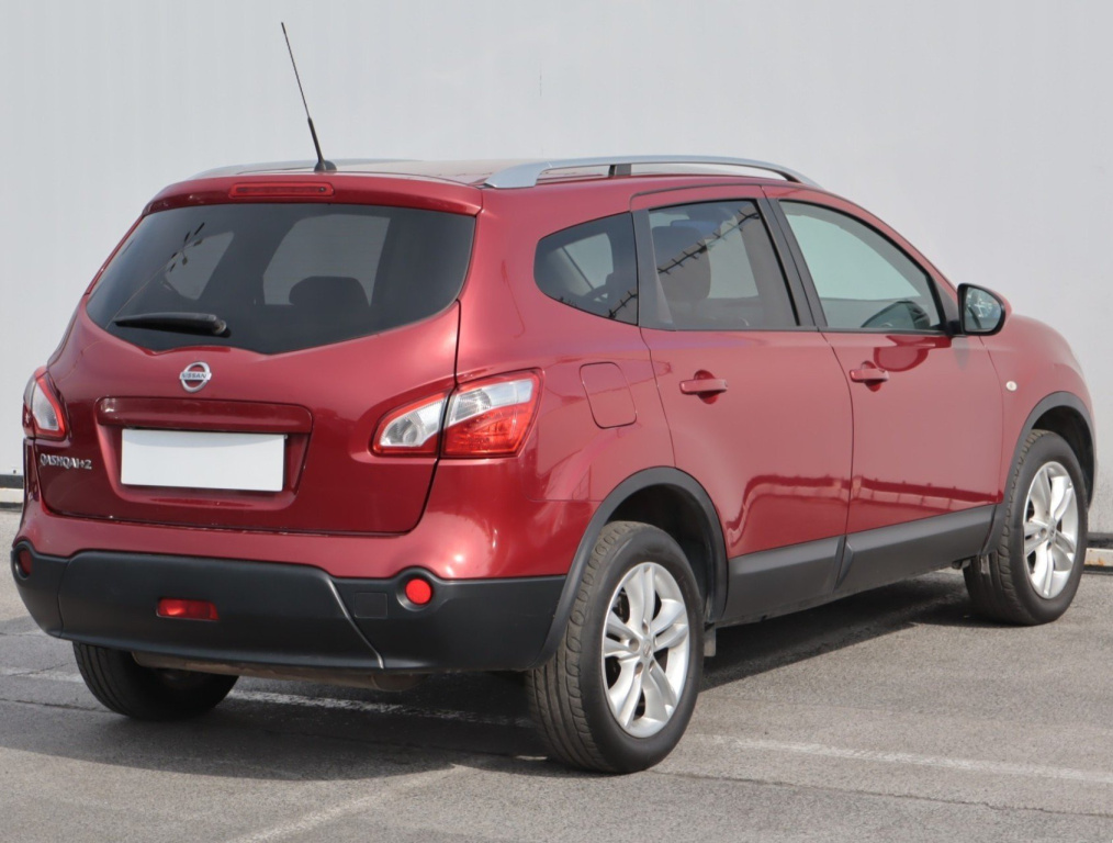 Nissan Qashqai+2