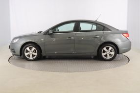 Chevrolet Cruze - 2012