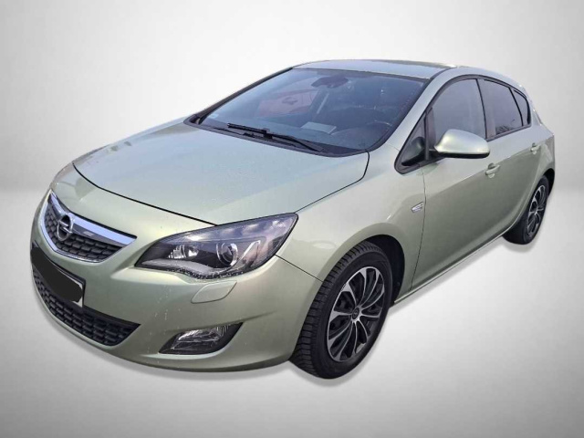 Opel Astra 2011