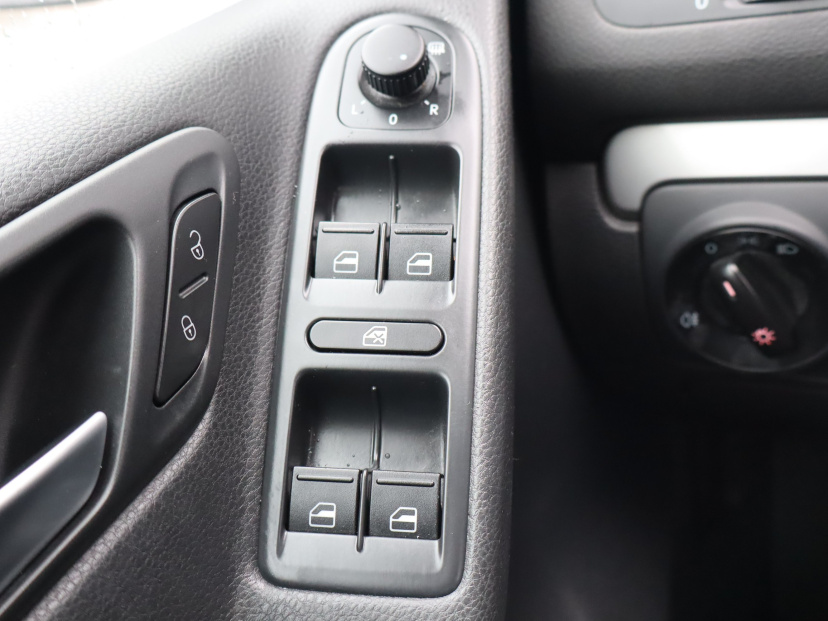 Volkswagen Golf, 2011
