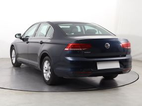 Volkswagen Passat - 2015