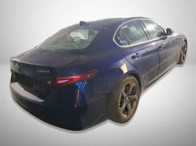 Alfa Romeo Giulia - 2016