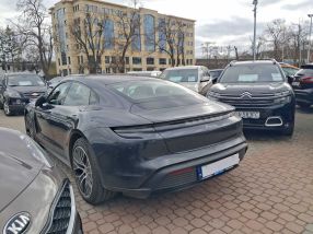 Porsche Taycan - 2022