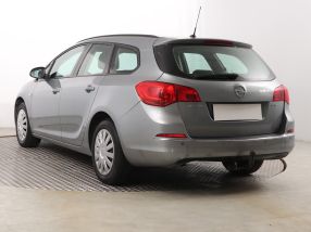 Opel Astra - 2013