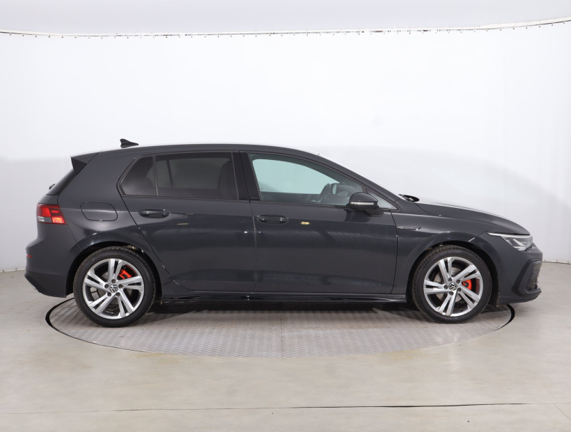 Volkswagen Golf, 2020