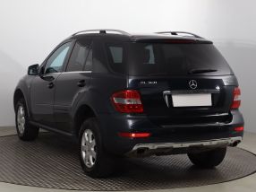 Mercedes-Benz ML - 2010