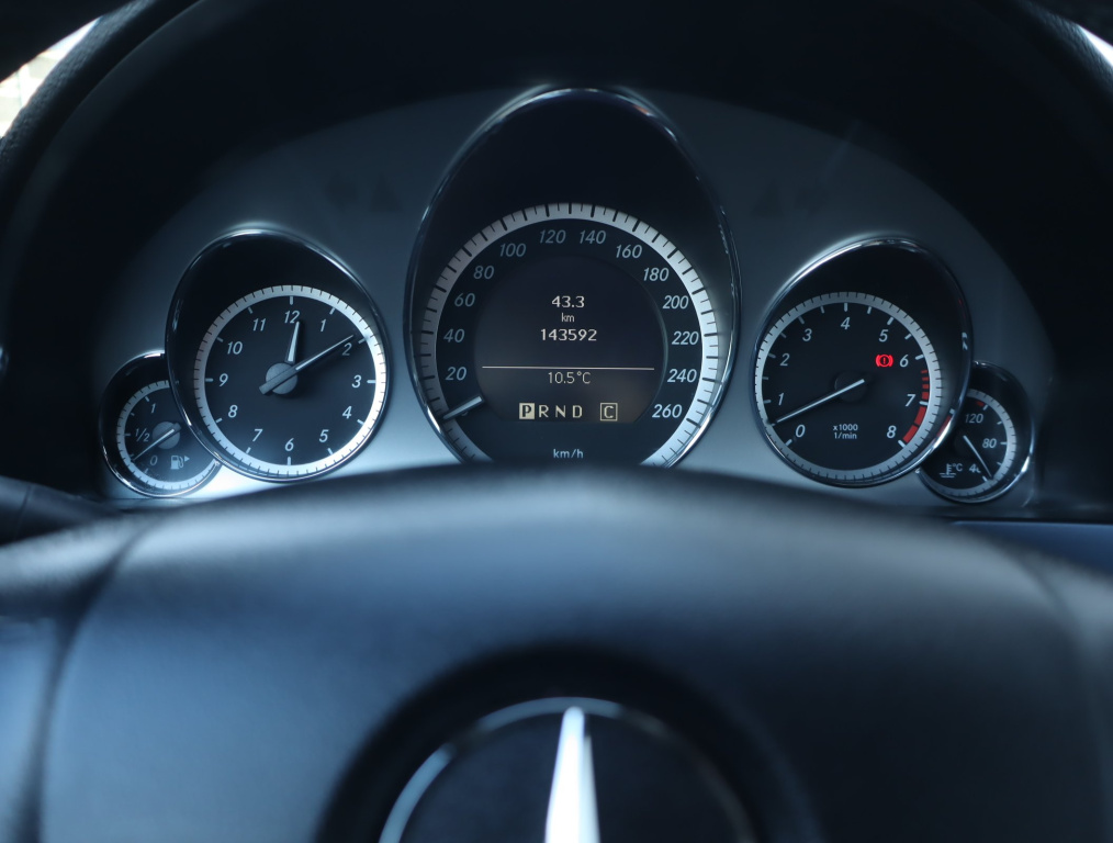 Mercedes-Benz E