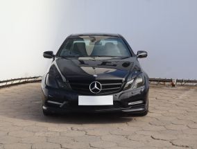 Mercedes-Benz E - 2009