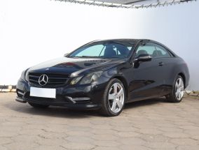 Mercedes-Benz E - 2009
