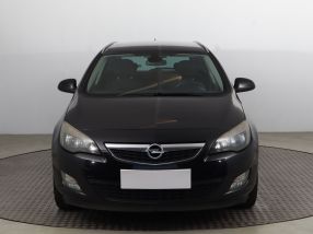 Opel Astra - 2011