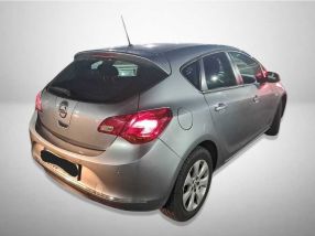 Opel Astra - 2014