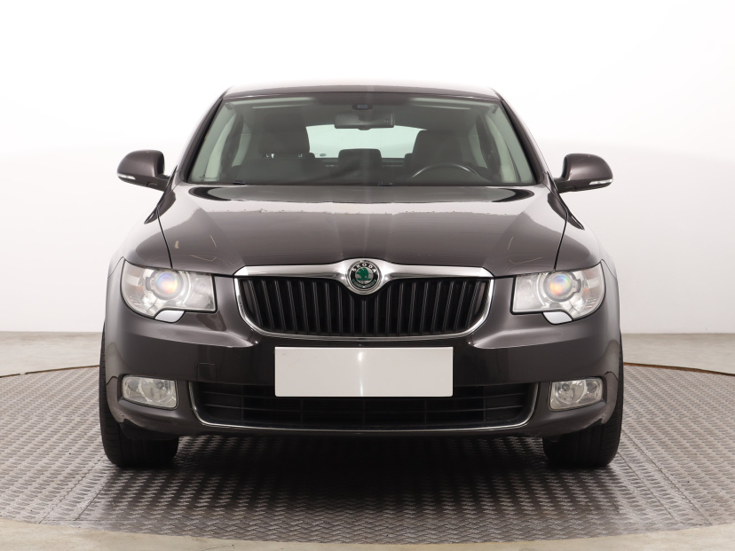 Škoda Superb, 2010
