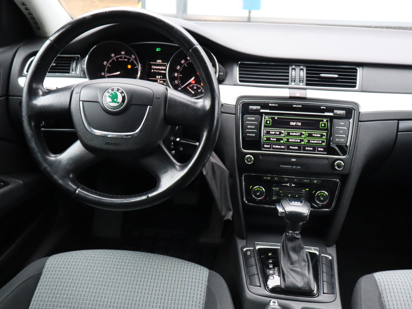Škoda Superb, 2010