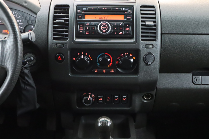 Nissan Navara, 2015