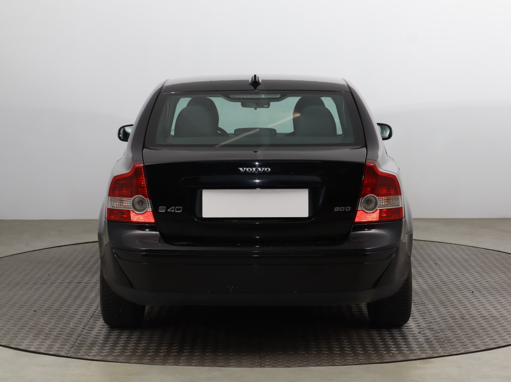 Volvo S40