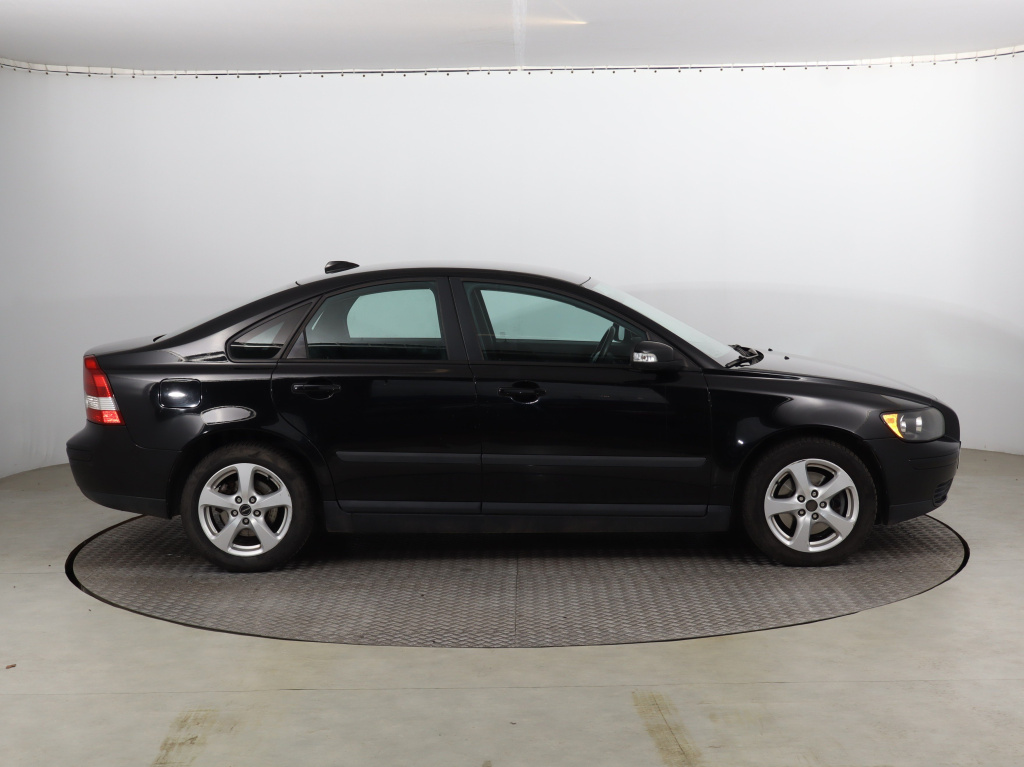 Volvo S40