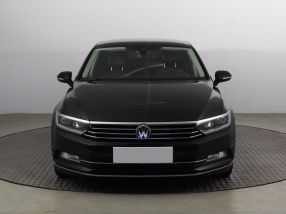 Volkswagen Passat - 2015