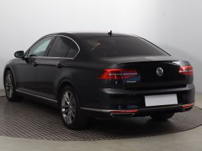 Volkswagen Passat - 2015