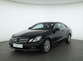 Mercedes-Benz E - 2011