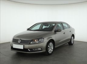 Volkswagen Passat - 2012