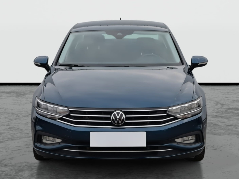Volkswagen Passat, 2021