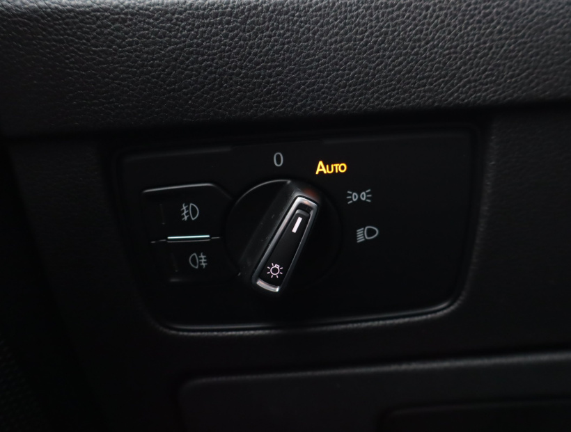 Volkswagen Passat, 2021