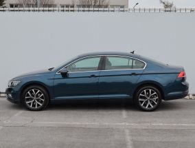 Volkswagen Passat - 2021
