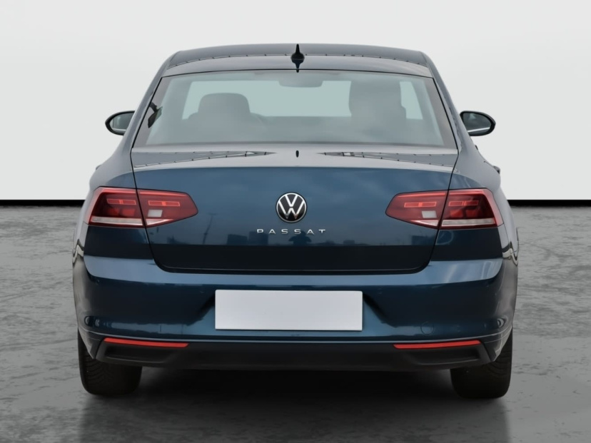Volkswagen Passat, 2021