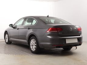 Volkswagen Passat - 2016