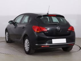 Opel Astra - 2015
