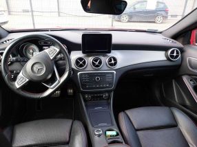 Mercedes-Benz GLA - 2015