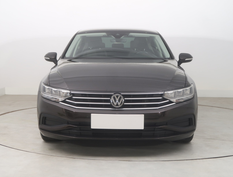 Volkswagen Passat, 2020