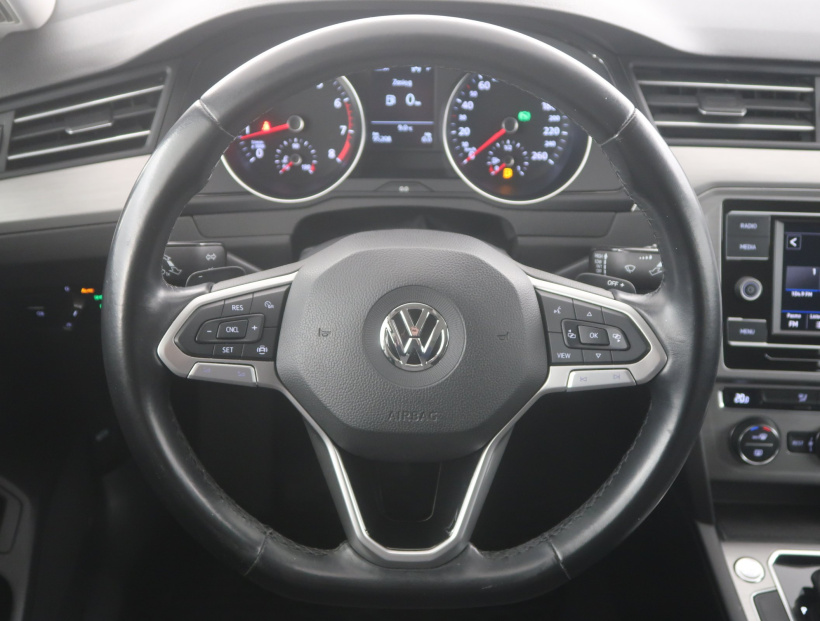 Volkswagen Passat, 2020