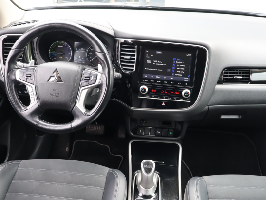 Mitsubishi Outlander 2.4 PHEV