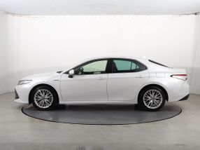 Toyota Camry - 2019