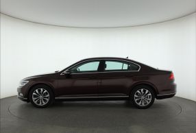 Volkswagen Passat - 2016
