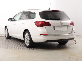 Opel Astra - 2013