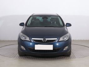 Opel Astra - 2011