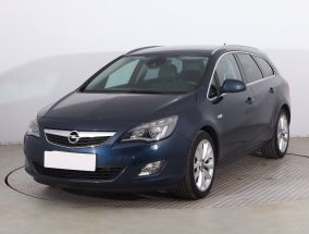 Opel Astra - 2011
