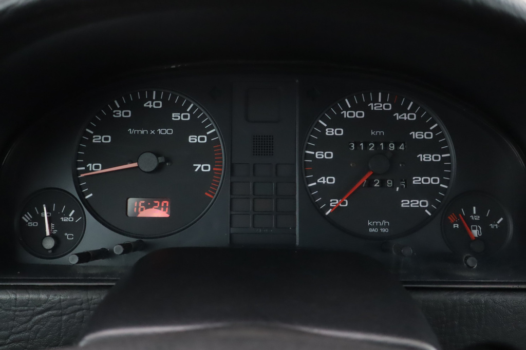Audi 80