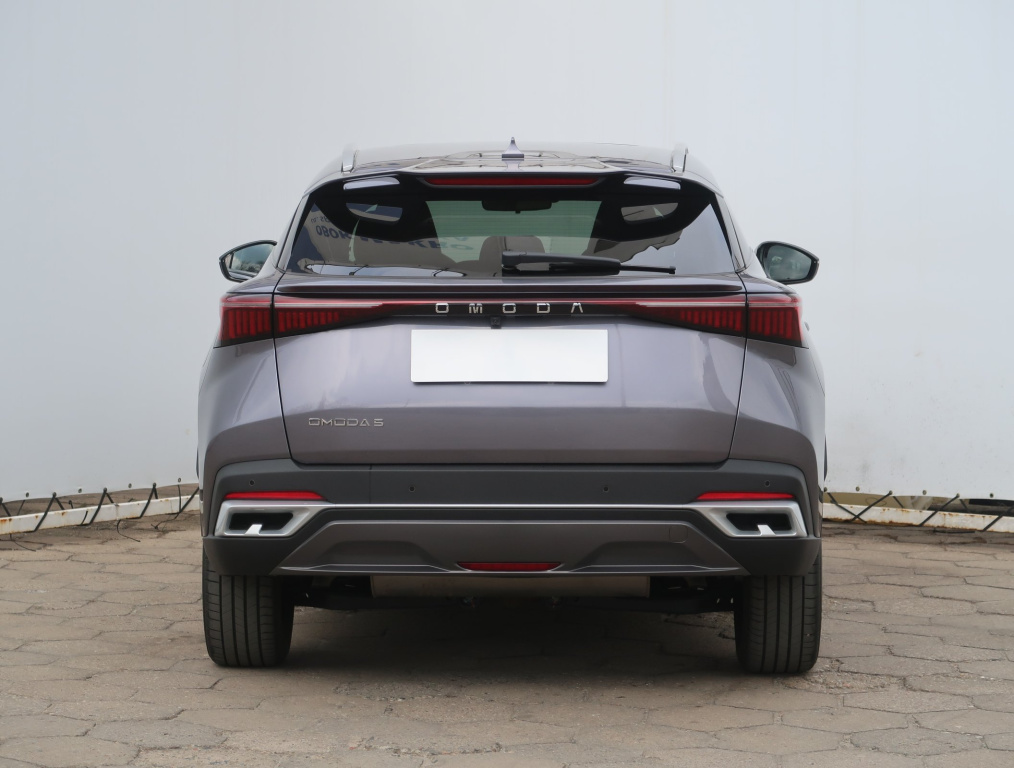 Omoda 5
