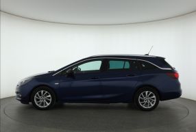 Opel Astra - 2021