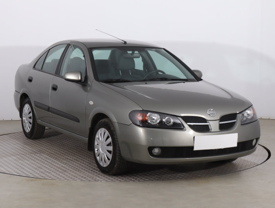 Nissan Almera