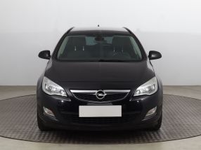 Opel Astra - 2011