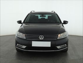 Volkswagen Passat - 2011