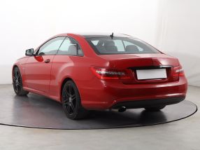 Mercedes-Benz E - 2011