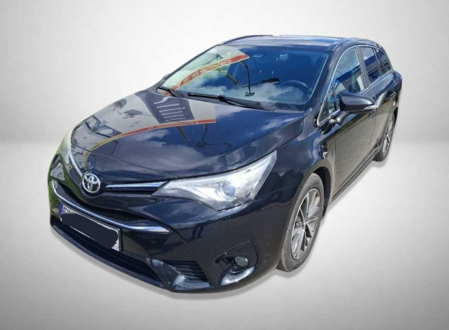 Toyota Avensis 2015