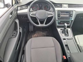 Volkswagen Passat - 2022