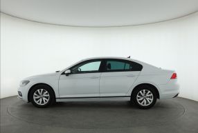 Volkswagen Passat - 2022